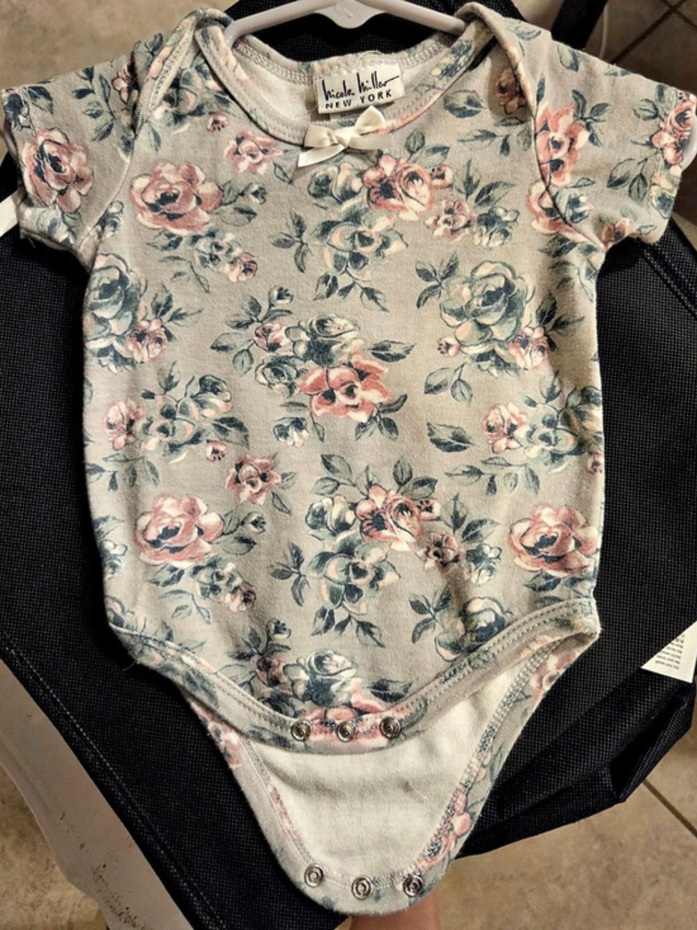 Nicole Miller New York Floral Baby Bodysuit Size 3-6M